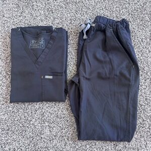 FIGS CHARCOAL GREY scrub set- V neck scrub top XS, Drawstring Scrub Pants S